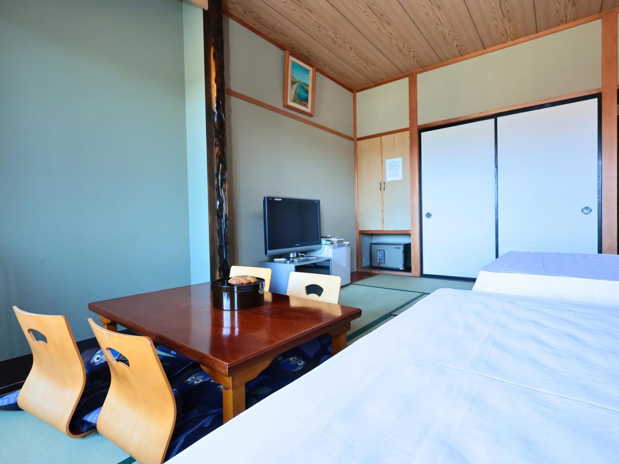 Oyado Hachibei Hotel Takayama  Exterior photo