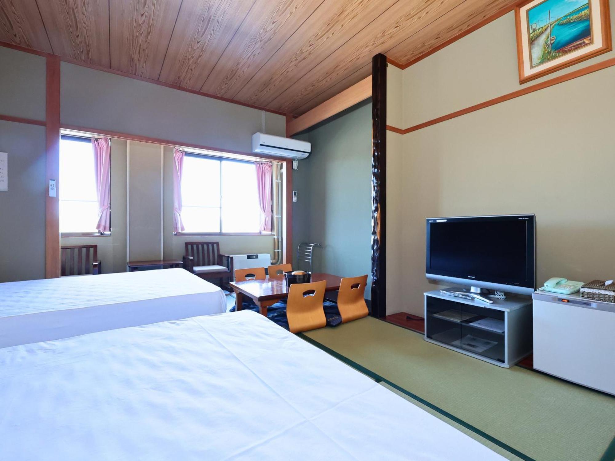 Oyado Hachibei Hotel Takayama  Exterior photo
